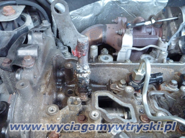 Wyciganie wtrysku z Renault Trafic z silnikiem
                2.0